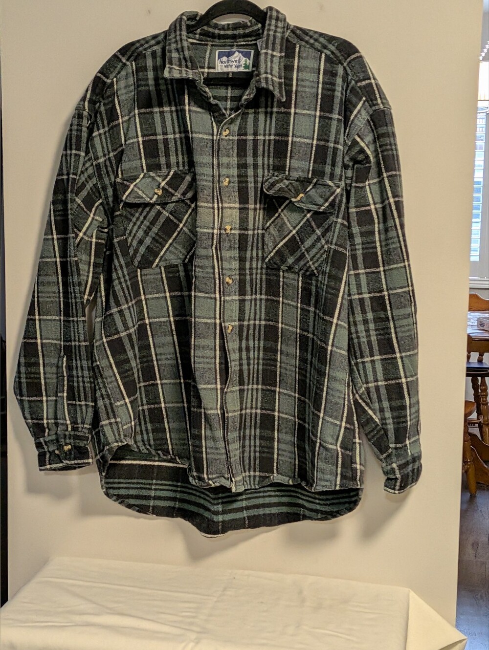 Northwest Green and Black Plaid Button-Up Lumberjack Like Shirt. Winter Weight.